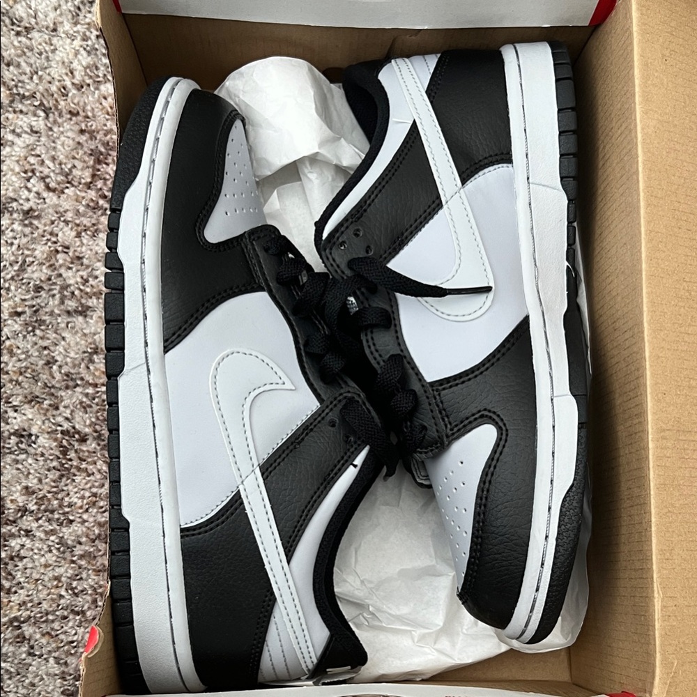 Nike Dunk Low GS Black and Wolf Grey Low-Top Sneakers